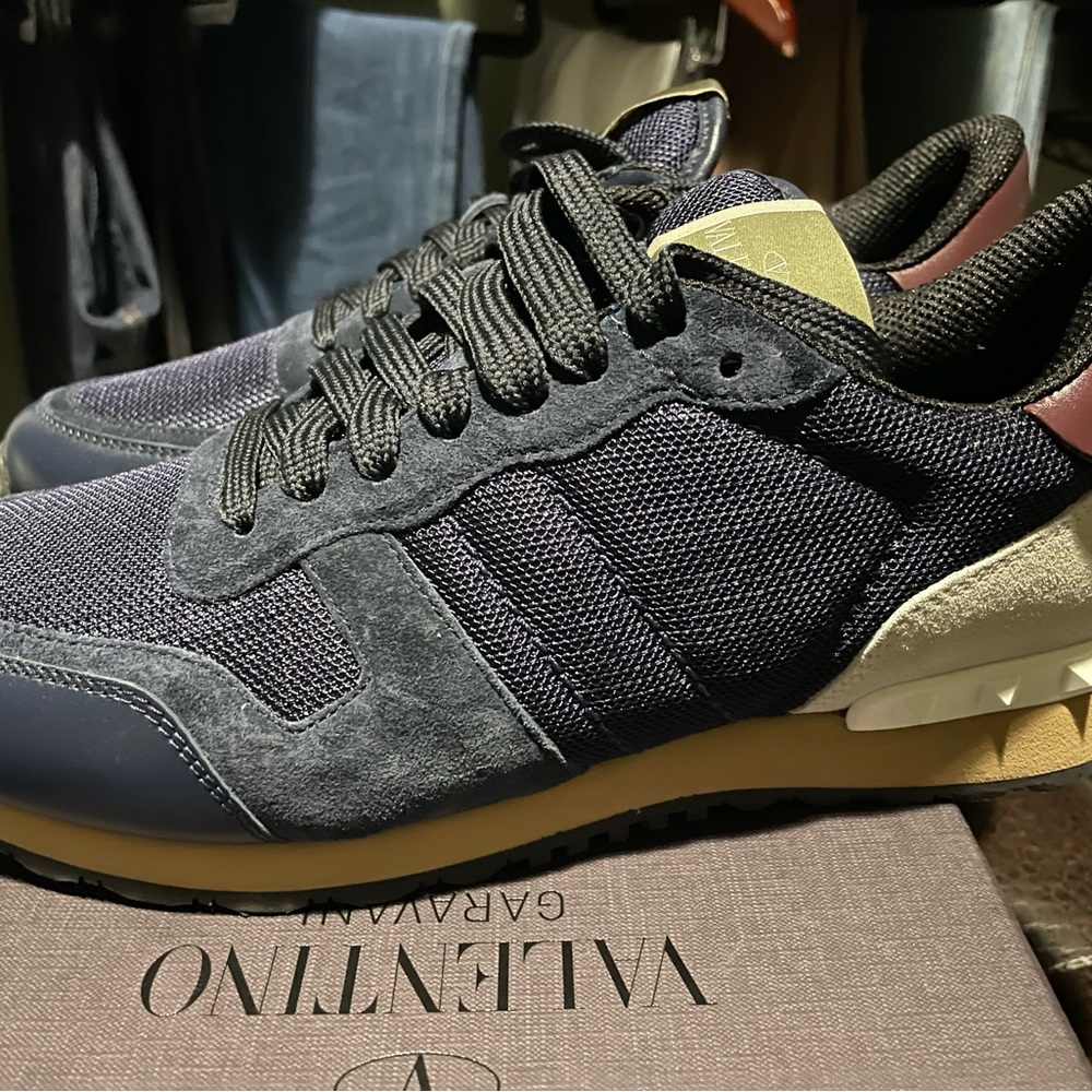 Valentino Garavani “ Size 42”